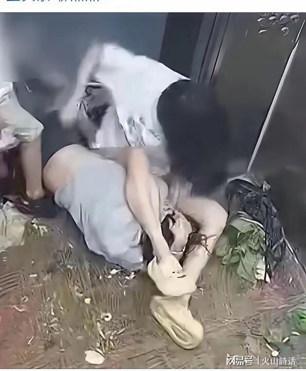 马刺1比4不敌尼克斯获得总亚军,输掉的四场比赛三要素完全相同