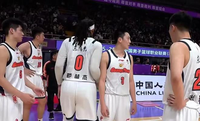 中国男篮2连胜背后,没想到有2个新收获,双杀日本真不是梦